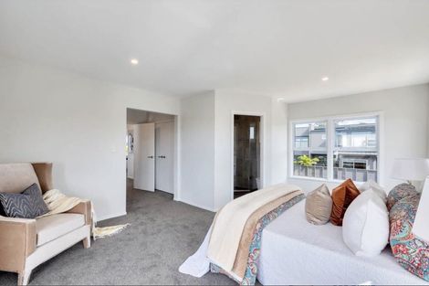 Photo of property in 41 Knights Road, Rothesay Bay, Auckland, 0630