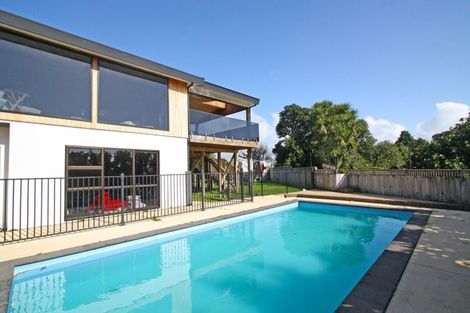 Photo of property in 86 Cutfield Road, New Plymouth, 4310