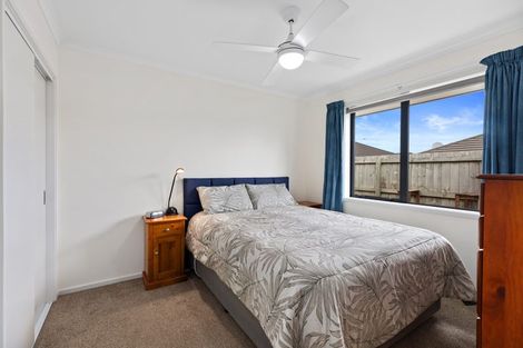 Photo of property in 27 Leet Crescent, Papamoa Beach, Papamoa, 3118