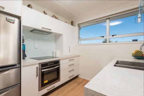Photo of property in 34 Pitau Road, Mount Maunganui, 3116