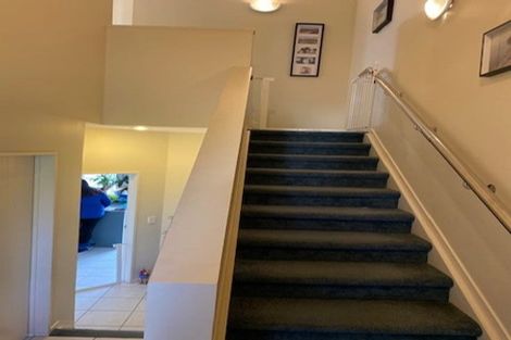 Photo of property in 7 Gillett Place, Botany Downs, Auckland, 2014