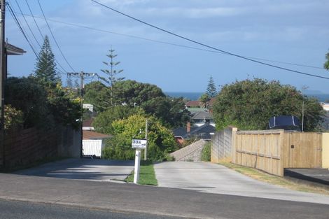 Photo of property in 33 Forrest Hill Road, Milford, Auckland, 0620