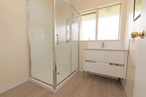 Photo of property in 15 Cretian Crescent, Henderson, Auckland, 0612