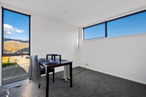 Photo of property in 33 Stratford Drive, Mount Pisa, Cromwell, 9383