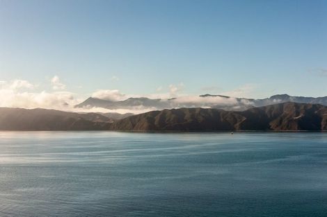 Photo of property in 3 Maramanui Way, Karaka Bays, Wellington, 6022