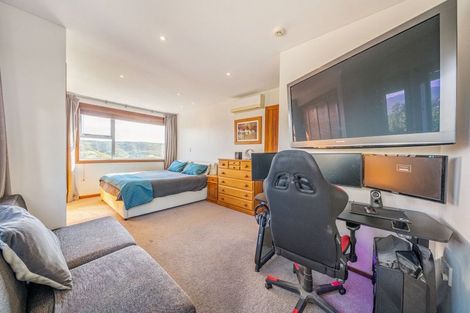 Photo of property in 62 Kiriwai Road, Paremata, Porirua, 5024