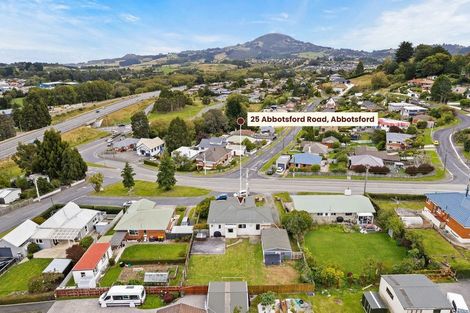 Photo of property in 25 Abbotsford Road, Green Island, Dunedin, 9018