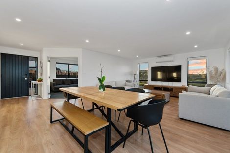 Photo of property in 33 Te Paea Avenue, Karaka, 2124