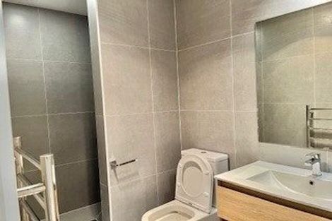 Photo of property in 9/11 Scanlen Terrace, Kelston, Auckland, 0602