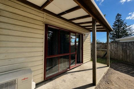 Photo of property in 18 Neems Place, Manurewa, Auckland, 2102