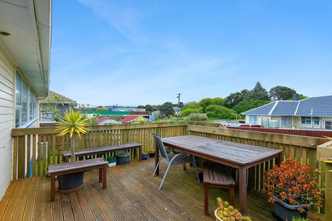 Photo of property in 19 Dimock Street, Titahi Bay, Porirua, 5022