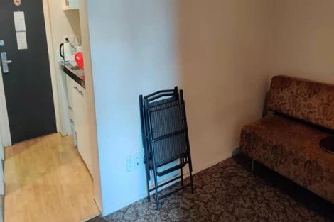 Photo of property in Empire Apartments, 1520/21 Whitaker Place, Grafton, Auckland, 1010