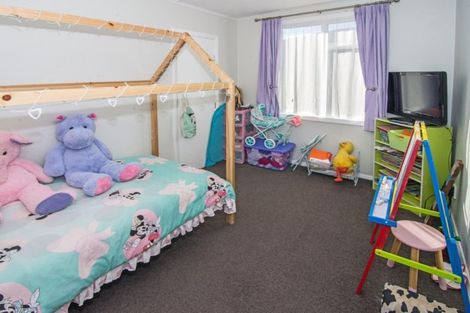 Photo of property in 25 Solway Street, Solway, Masterton, 5810