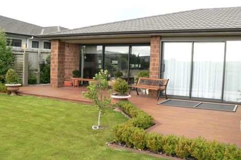 Photo of property in 17 Stony Hill Place, Grenada Village, Wellington, 6037