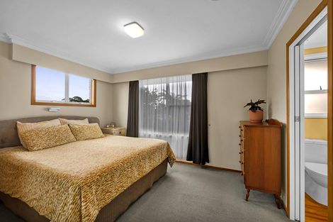 Photo of property in 14 Montana Place, Merrilands, New Plymouth, 4312