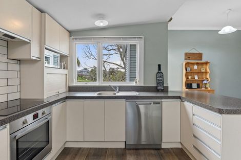 Photo of property in 7 Whareora Terrace, Cashmere, Christchurch, 8022