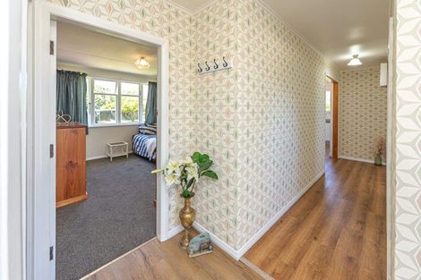 Photo of property in 10 Hadfield Crescent, College Estate, Whanganui, 4500