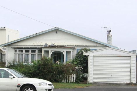 Photo of property in 17 Pembroke Road, Northland, Wellington, 6012