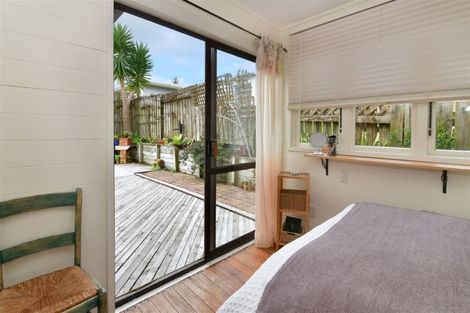 Photo of property in 20 Downer Street, Helensville, 0800