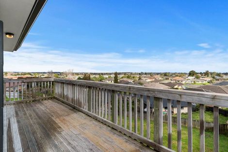 Photo of property in 173 Keri Vista Rise, Papakura, 2110
