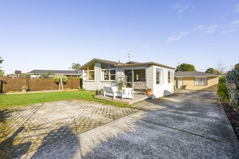 Photo of property in 37 Minaret Drive, Bucklands Beach, Auckland, 2014
