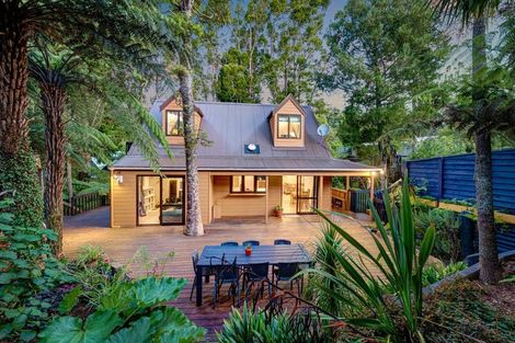 Photo of property in 104 Konini Road, Titirangi, Auckland, 0604