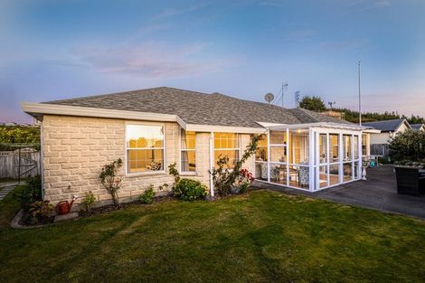 Photo of property in 84 Navigation Drive, Whitby, Porirua, 5024