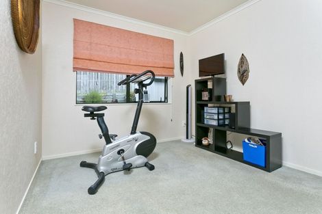 Photo of property in 7 Landvale Court, Browns Bay, Auckland, 0630