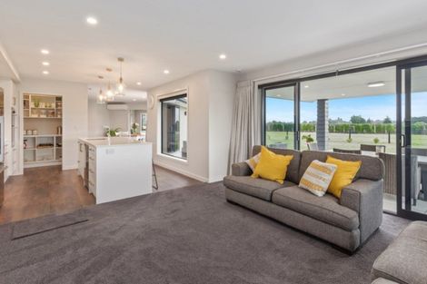 Photo of property in 18 Ohau Gravels Way, Ohau, Levin, 5570