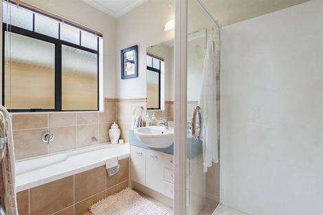 Photo of property in 10 Pepperdine Place, Albany, Auckland, 0632