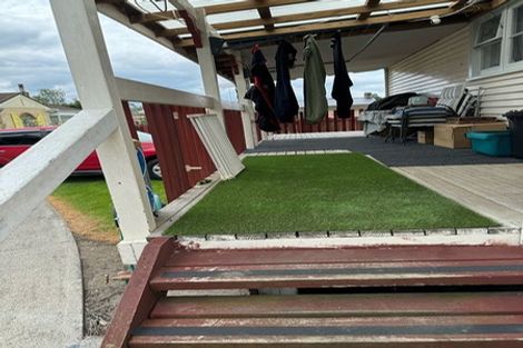 Photo of property in 136 Great South Road, Huntly, 3700