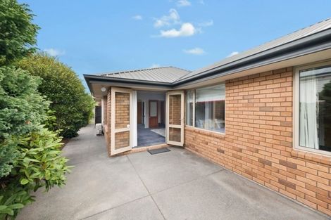 Photo of property in 115 Somerfield Street, Somerfield, Christchurch, 8024