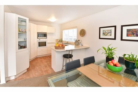 Photo of property in 8 Chalmers Close, Orewa, 0931