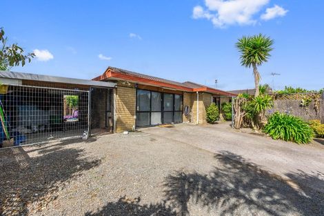 Photo of property in 32 Trimdon Street, Randwick Park, Auckland, 2105