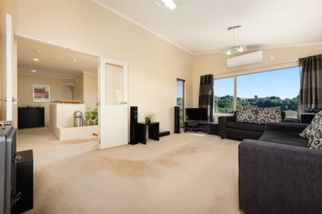 Photo of property in 8 Roger Guy Place, Welcome Bay, Tauranga, 3175