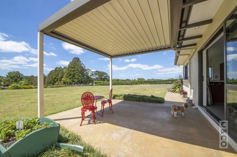 Photo of property in 165 Oraha Road, Kumeu, 0892