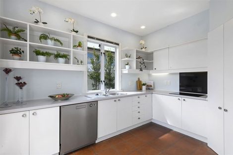 Photo of property in 2/148 Memorial Avenue, Burnside, Christchurch, 8053