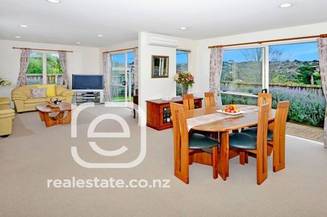 Photo of property in 2/48 Glencoe Road, Browns Bay, Auckland, 0630