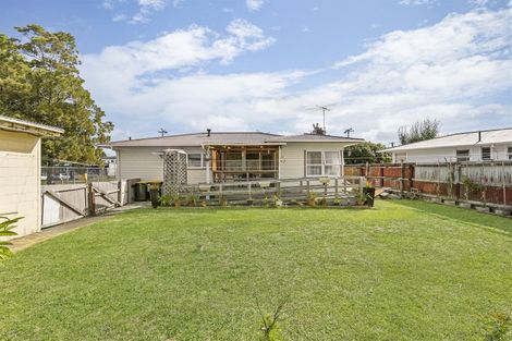 Photo of property in 9 Wilson Place, Papakura, 2110