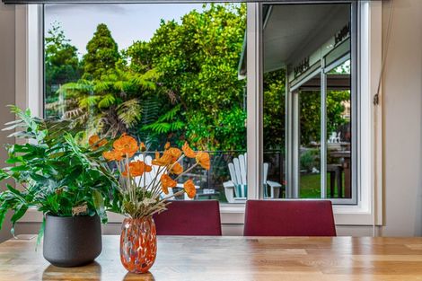 Photo of property in 6 Sunnyview Road, Greenhithe, Auckland, 0632