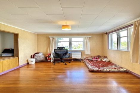 Photo of property in 2 Somme Road, Silverstream, Upper Hutt, 5019