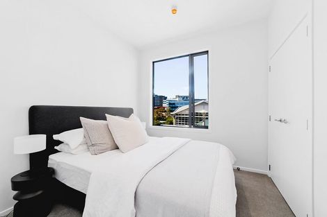 Photo of property in 12 Hugh Street, Mount Cook, Wellington, 6021