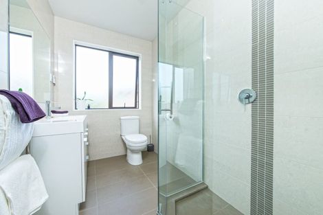 Photo of property in 22 Catlins Place, Fairview Heights, Auckland, 0632