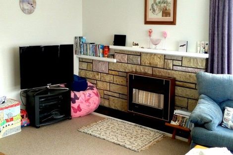 Photo of property in 7 Margaret Place, Merrilands, New Plymouth, 4312