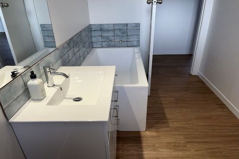 Photo of property in 26 Mako Mako Road, Levin, 5510