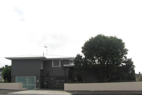 Photo of property in 336 Devon Street West, New Plymouth, 4310