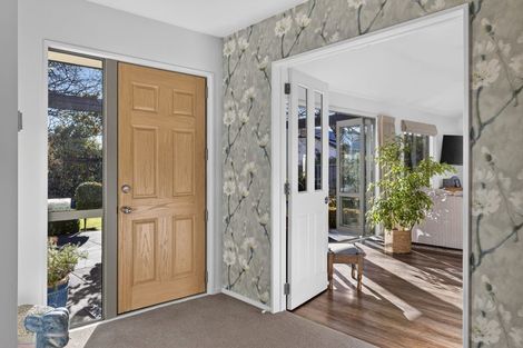 Photo of property in 6 Acorn Close, Waltham, Christchurch, 8023