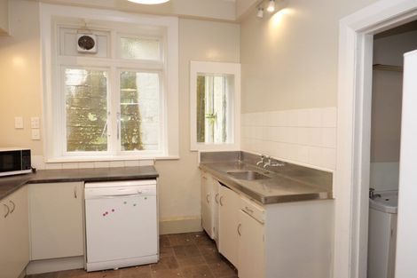 Photo of property in 84a Salamanca Road, Kelburn, Wellington, 6012