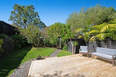 Photo of property in 1/7 Belle Verde Drive, Sunnynook, Auckland, 0630