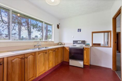 Photo of property in 276 Boord Crescent, Kumeu, 0891